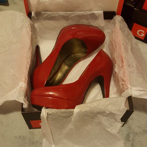 Guess Winna Women's Size 7W Dark Red Platform Stiletto Pumps - Picture 1 of 2